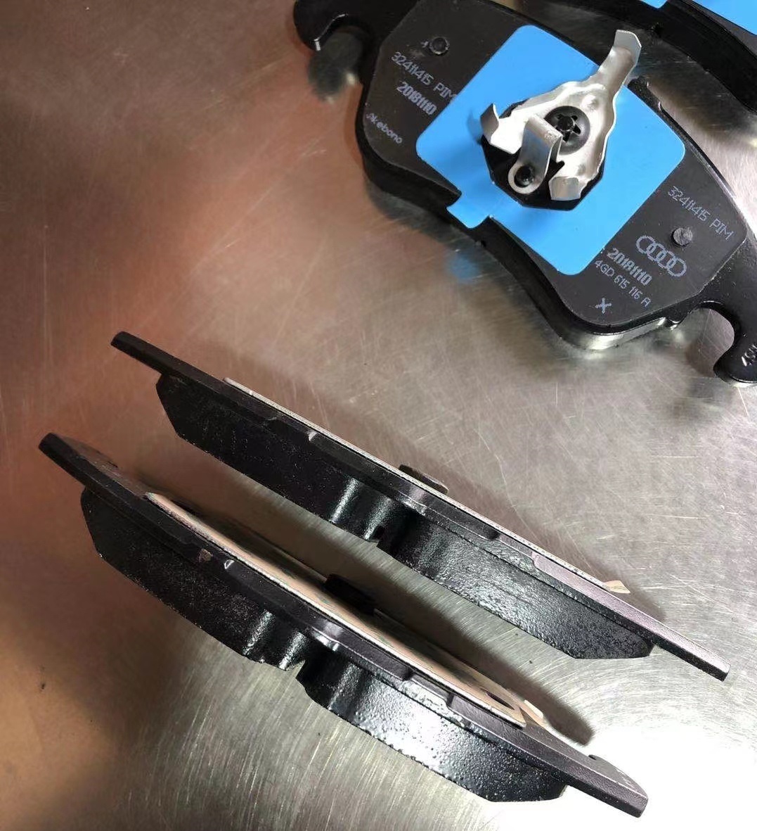 大众奥迪刹车片一套L4GD698151A L4GD698451