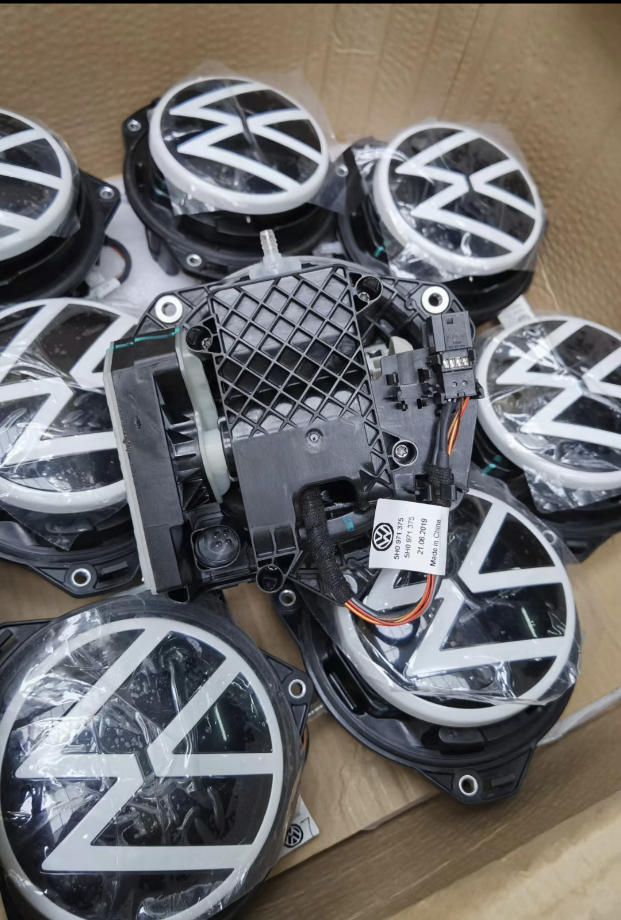 VOLKSWAGEN ID.3 Pro Tailgate Handle With Camera 5H0971375